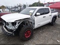 2024 Toyota Tacoma — photo 2 of 18 | VIN 3TMLB5JN6RM005549