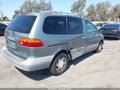 1999 Toyota Sienna — photo 4 of 11 | VIN 4T3ZF13C5XU127396