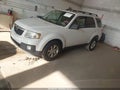 2009 Mazda Tribute — photo 2 of 16 | VIN 4F2CZ027X9KM02090