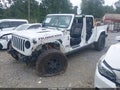 2020 Jeep Gladiator — photo 2 of 16 | VIN 1C6JJTBG7LL106470