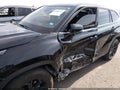 2022 Toyota Highlander — photo 6 of 16 | VIN 5TDCZRAH3NS552382