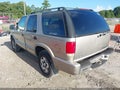 2002 Chevrolet Blazer — photo 3 of 11 | VIN 1GNDT13W52K135553