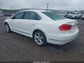 2015 Volkswagen Passat — photo 3 of 16 | VIN 1VWCV7A34FC010079