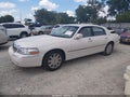 2005 Lincoln Town Car — photo 2 of 17 | VIN 1LNHM82W15Y642223