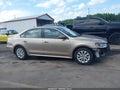 2015 Volkswagen Passat — photo 14 of 20 | VIN 1VWAT7A32FC043045