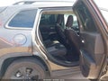2018 Jeep Cherokee — photo 8 of 16 | VIN 1C4PJLCB4JD544120
