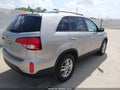 2015 Kia Sorento — photo 4 of 11 | VIN 5XYKTDA75FG659892