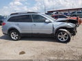 2013 Subaru Outback — photo 14 of 17 | VIN 4S4BRCJC3D3302908