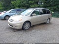2007 Toyota Sienna — photo 2 of 11 | VIN 5TDZK22C37S093785