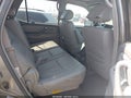 2005 Toyota Sequoia — photo 8 of 17 | VIN 5TDZT34A75S254814