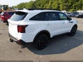 2025 Kia Sorento — photo 4 of 17 | VIN 5XYRHDJF9SG338987