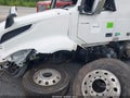 2024 Volvo VNL — photo 12 of 19 | VIN 4V4NC9EJ0RN637185