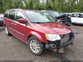 2015 Chrysler Town & Country — photo 1 of 17 | VIN 2C4RC1BGXFR664688
