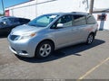 2014 Toyota Sienna — photo 2 of 18 | VIN 5TDKK3DCXES454849