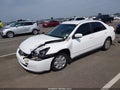 2004 Honda Accord — photo 2 of 17 | VIN 1HGCM56344A040082