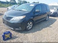 2015 Toyota Sienna — photo 2 of 17 | VIN 5TDKK3DC5FS602889