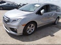 2018 Honda Odyssey — photo 2 of 16 | VIN 5FNRL6H71JB101974