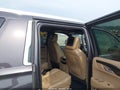 2018 Cadillac Escalade ESV — photo 8 of 16 | VIN 1GYS4KKJXJR336793