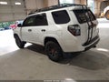 2018 Toyota 4Runner — photo 3 of 16 | VIN JTEBU5JR4J5593191