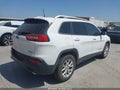 2016 Jeep Cherokee — photo 4 of 18 | VIN 1C4PJMCS4GW245889