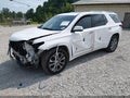 2018 Chevrolet Traverse — photo 2 of 17 | VIN 1GNEVJKW6JJ262770
