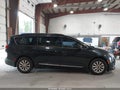 2017 Chrysler Pacifica — photo 14 of 17 | VIN 2C4RC1BG3HR688155