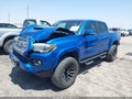 2017 Toyota Tacoma — photo 2 of 15 | VIN 3TMCZ5AN9HM066419