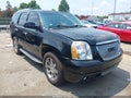 2011 GMC Yukon — photo 1 of 16 | VIN 1GKS2EEF0BR240858