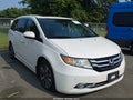 2016 Honda Odyssey — photo 1 of 16 | VIN 5FNRL5H93GB045735