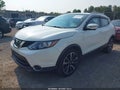 2017 Nissan Rogue Sport — photo 2 of 16 | VIN JN1BJ1CR5HW101343