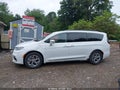 2022 Chrysler Pacifica — photo 14 of 16 | VIN 2C4RC1GG7NR158534
