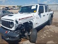 2024 Jeep Gladiator — photo 2 of 17 | VIN 1C6JJTEG5RL107766