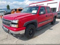 2006 Chevrolet Silverado 1500 — photo 2 of 17 | VIN 2GCEK13T361167087