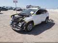 2024 Hyundai Tucson — photo 2 of 19 | VIN 5NMJB3DE6RH319762