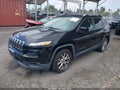 2017 Jeep Cherokee — photo 2 of 16 | VIN 1C4PJLCB3HW560386