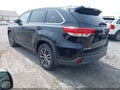 2018 Toyota Highlander — photo 3 of 16 | VIN 5TDJZRFH1JS862900