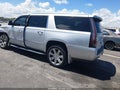 2018 Cadillac Escalade ESV — photo 3 of 16 | VIN 1GYS4HKJ6JR225953