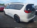 2019 Chrysler Pacifica — photo 3 of 16 | VIN 2C4RC1EG6KR522392