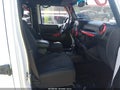 2017 Jeep Wrangler Unlimited — photo 5 of 16 | VIN 1C4BJWDG9HL598194