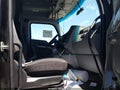 2018 Kenworth T680 — photo 5 of 15 | VIN 1XKYDP9X3JJ182535