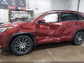 2017 Toyota Highlander — photo 6 of 17 | VIN 5TDJZRFH3HS483309