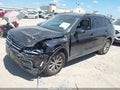 2019 Volkswagen Tiguan — photo 2 of 16 | VIN 3VV1B7AX0KM081764