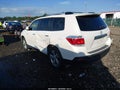 2012 Toyota Highlander — photo 3 of 17 | VIN 5TDDK3EH0CS118241