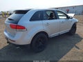 2011 Lincoln MKX — photo 4 of 21 | VIN 2LMDJ8JKXBBJ32648