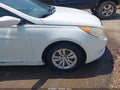 2012 Hyundai Sonata — photo 13 of 16 | VIN 5NPEB4ACXCH357483