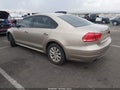 2015 Volkswagen Passat — photo 3 of 16 | VIN 1VWAT7A38FC048346