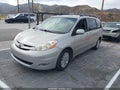 2010 Toyota Sienna — photo 2 of 15 | VIN 5TDYK4CC9AS318398