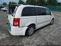 2010 Chrysler Town & Country — photo 4 of 16 | VIN 2A4RR5D13AR413416