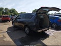 2018 Chrysler Pacifica — photo 3 of 19 | VIN 2C4RC1FG4JR154825