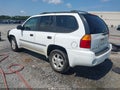 2008 GMC Envoy — photo 3 of 16 | VIN 1GKDT13SX82106424